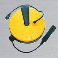 HEAVY DUTY RETRACTABLE REEL, 30', 3 OUTLETS, W/LED POWER INDICATOR