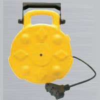 HEAVY DUTY RETRACTABLE REEL, 13AMP, 30', TRIPLE-TAP, W/LED POWER INDICATOR, MOUNTING BRACKET